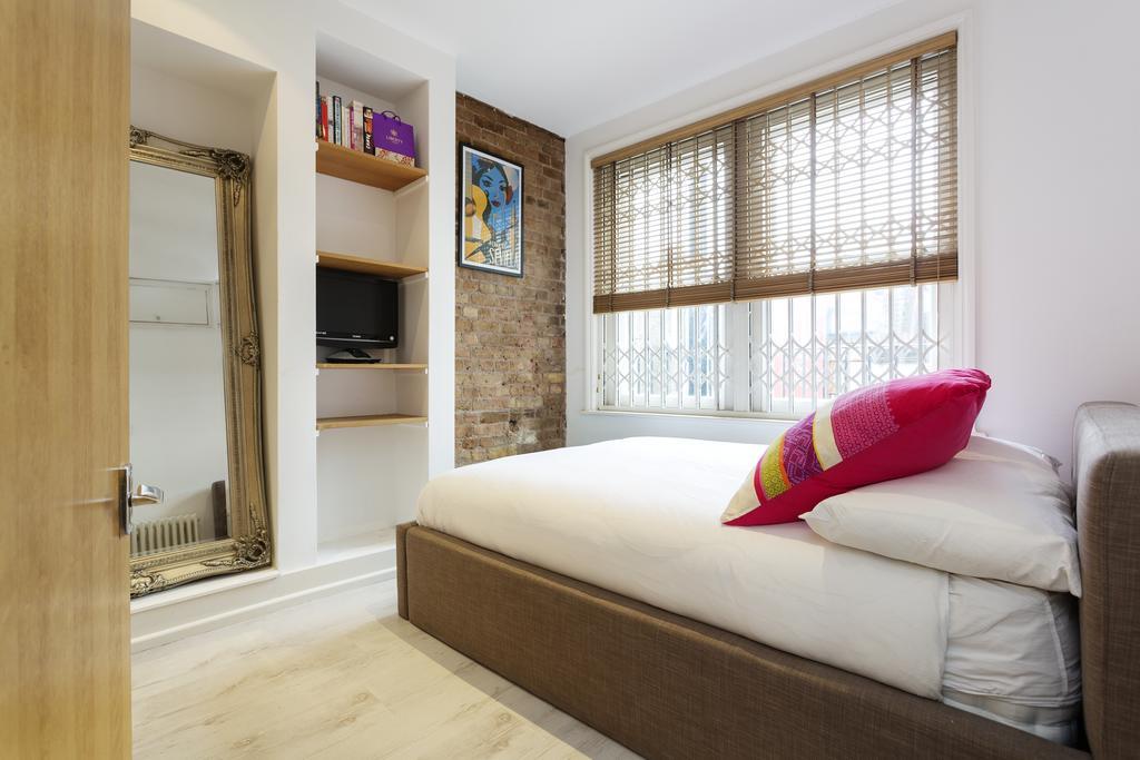 Veeve - Sophisticated Soho Apartment ロンドン エクステリア 写真